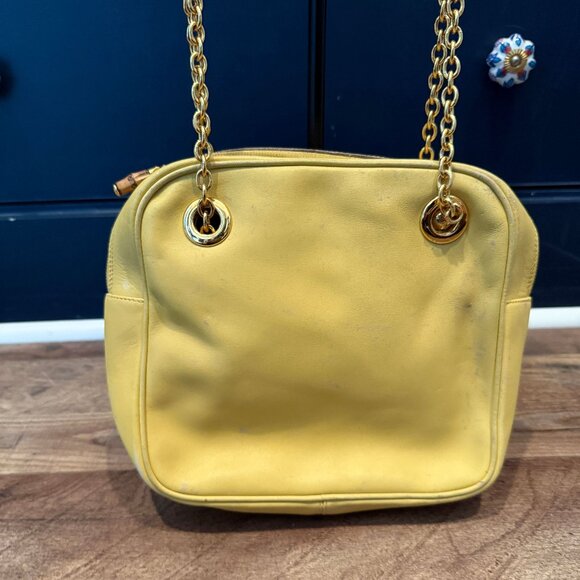 Vintage Gucci Yellow Leather Crossbody Bag with Chain Straps - Picture 3 of 3